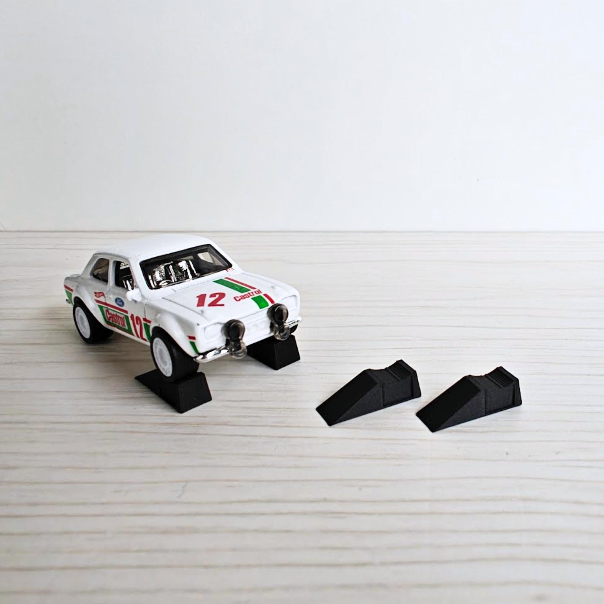 Miniature Wheel Ramps, 1/64 Scale Mini Car Display Stands, Mini Garage Diorama, 3D Printed for Hot Wheels Scale