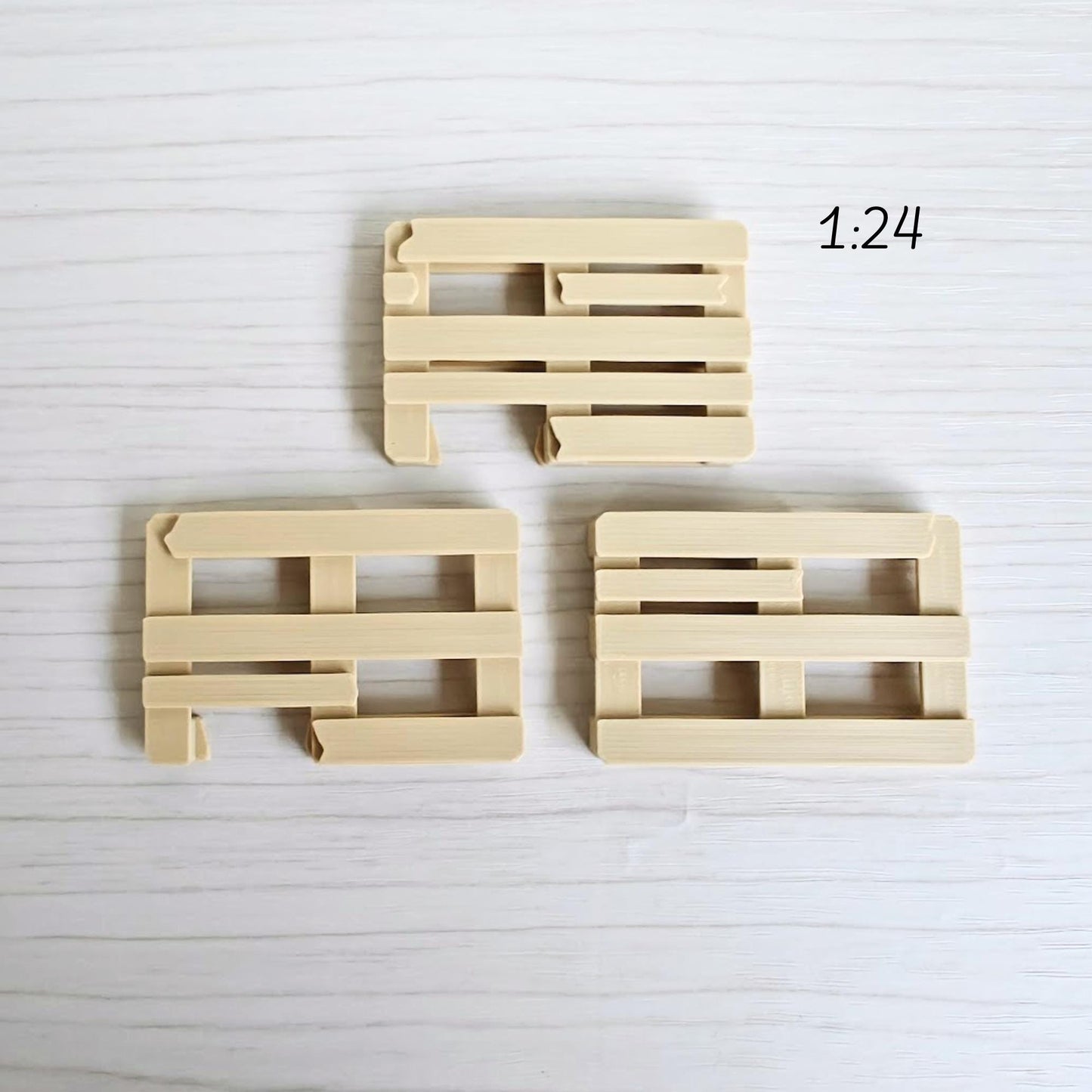 1:24 scale pallets arranged flat showing realistic plank details