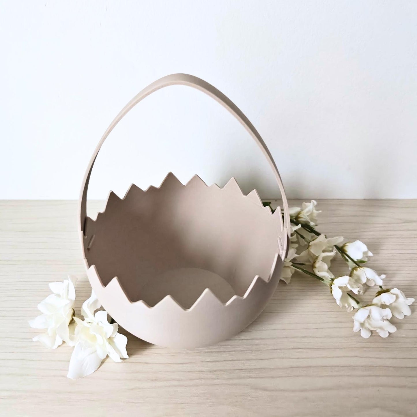 Easter Egg Basket with Handle, Cracked Egg Bowl, Spring Decor, Table Centerpiece, Gift Basket, 3d print