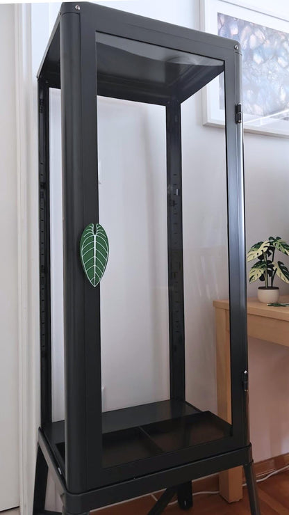 Anthurium handle mounted on a Fabrikor cabinet