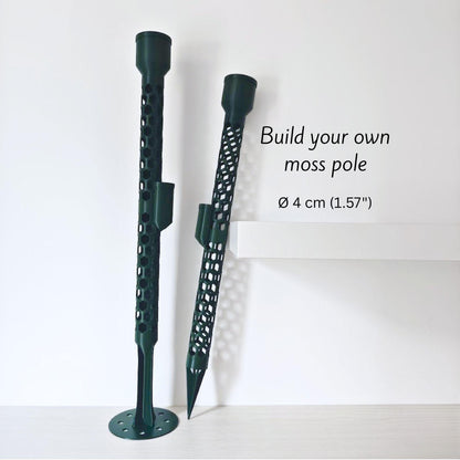 Modular 4 cm moss pole system with flat base, stake base, watering reservoirs and side watering containers.