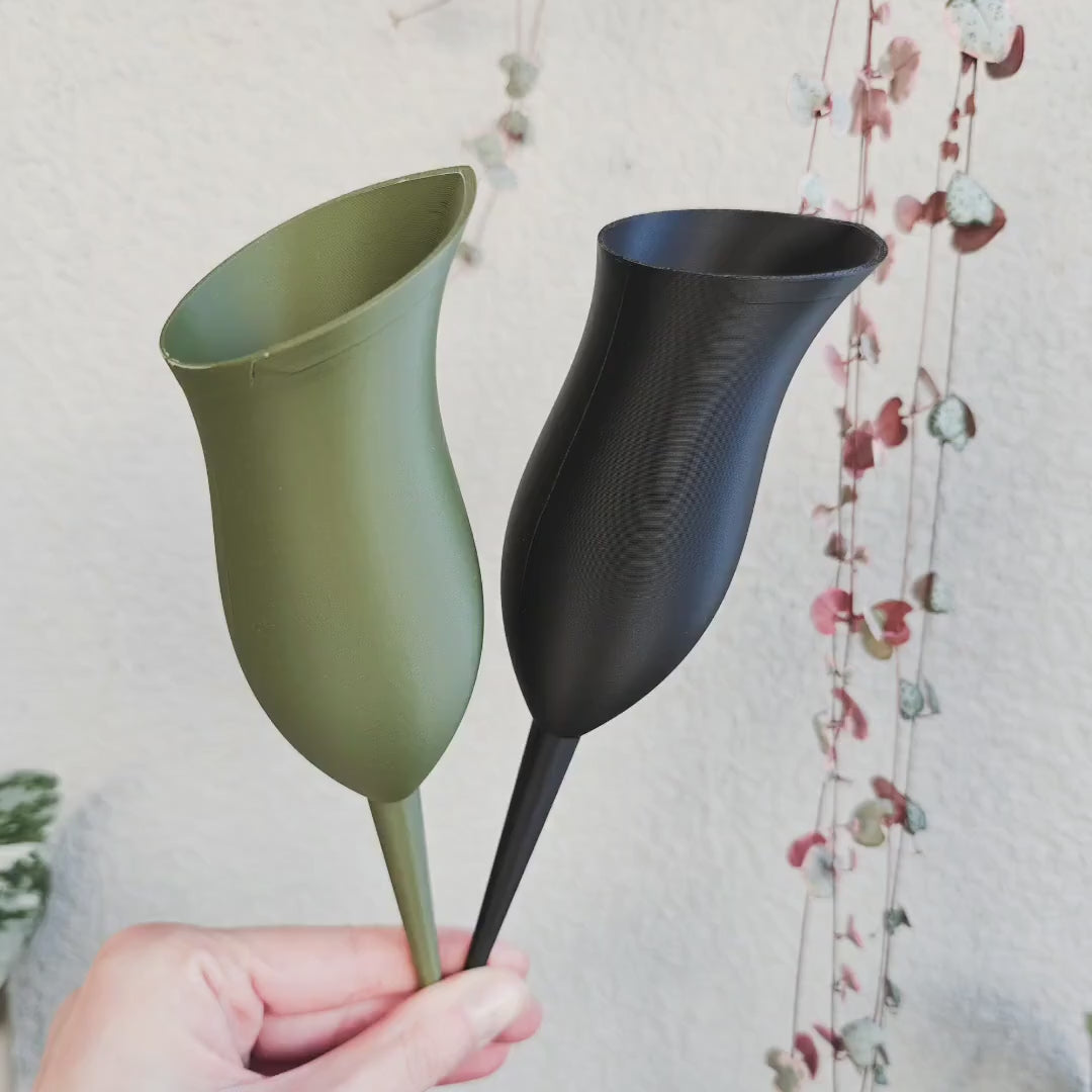 Water container in the shape of a Pitcher plant, Self-watering planter, Slow Release Watering for Indoor Plants, Irrigation and watering aid