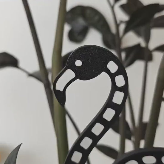 Skeleton Flamingo Plant Stake, Halloween Flamingo Decoration, Goth Plant Trellis, Skeleton Flamingo Topper, 3D Printed