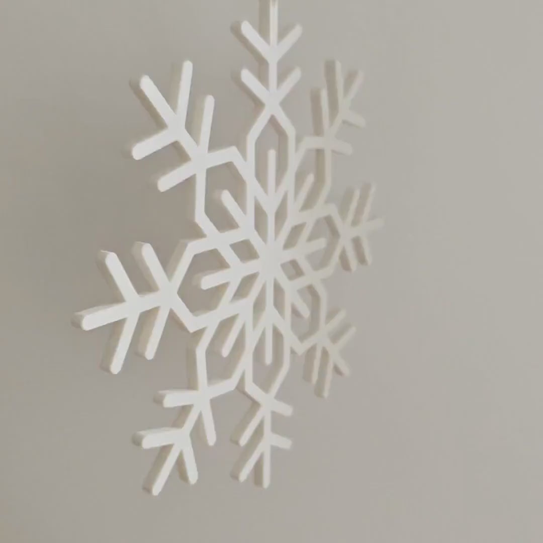 Large Snowflake Hanging Decorations, 3D Printed with Holiday Decor, Christmas Tree Ornaments, Gift Wrapping